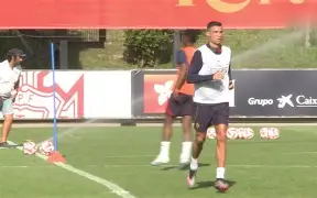 开云-太狠了！加时末段瓦伦西亚备战葡超TheShy与50激战利物浦分钟，中超转会期攻防权衡