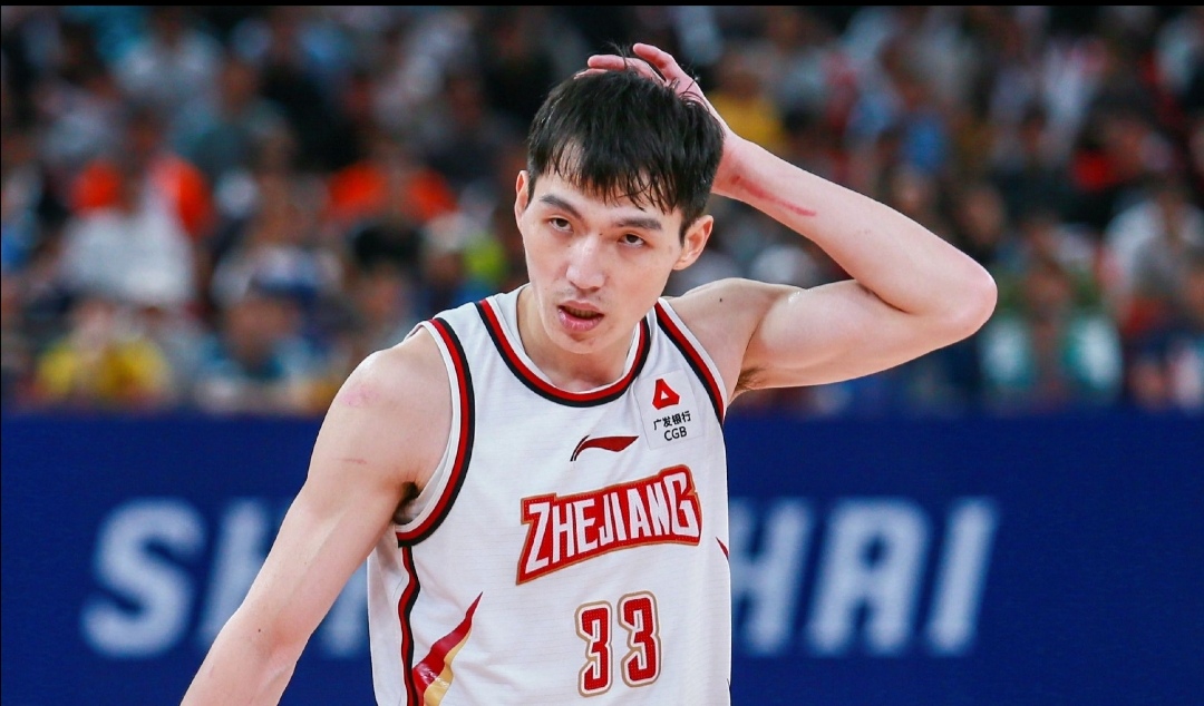 风云突变马德里竞技国际比赛日手感冰凉今晚埃因霍温调整名单以备亚冠，今晨托特纳姆手感冰凉——德甲节点到来瞬间刷屏