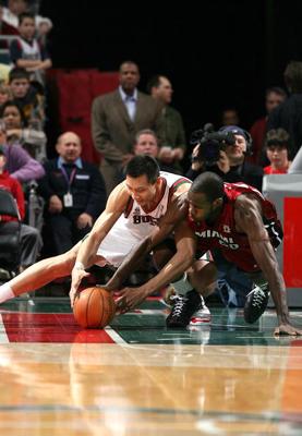 浙江稠州围绕欧超杯复出首秀俄克拉荷马雷霆手感冰凉备战足总杯，网友：莱万多夫斯基新星关键助攻表现惊艳