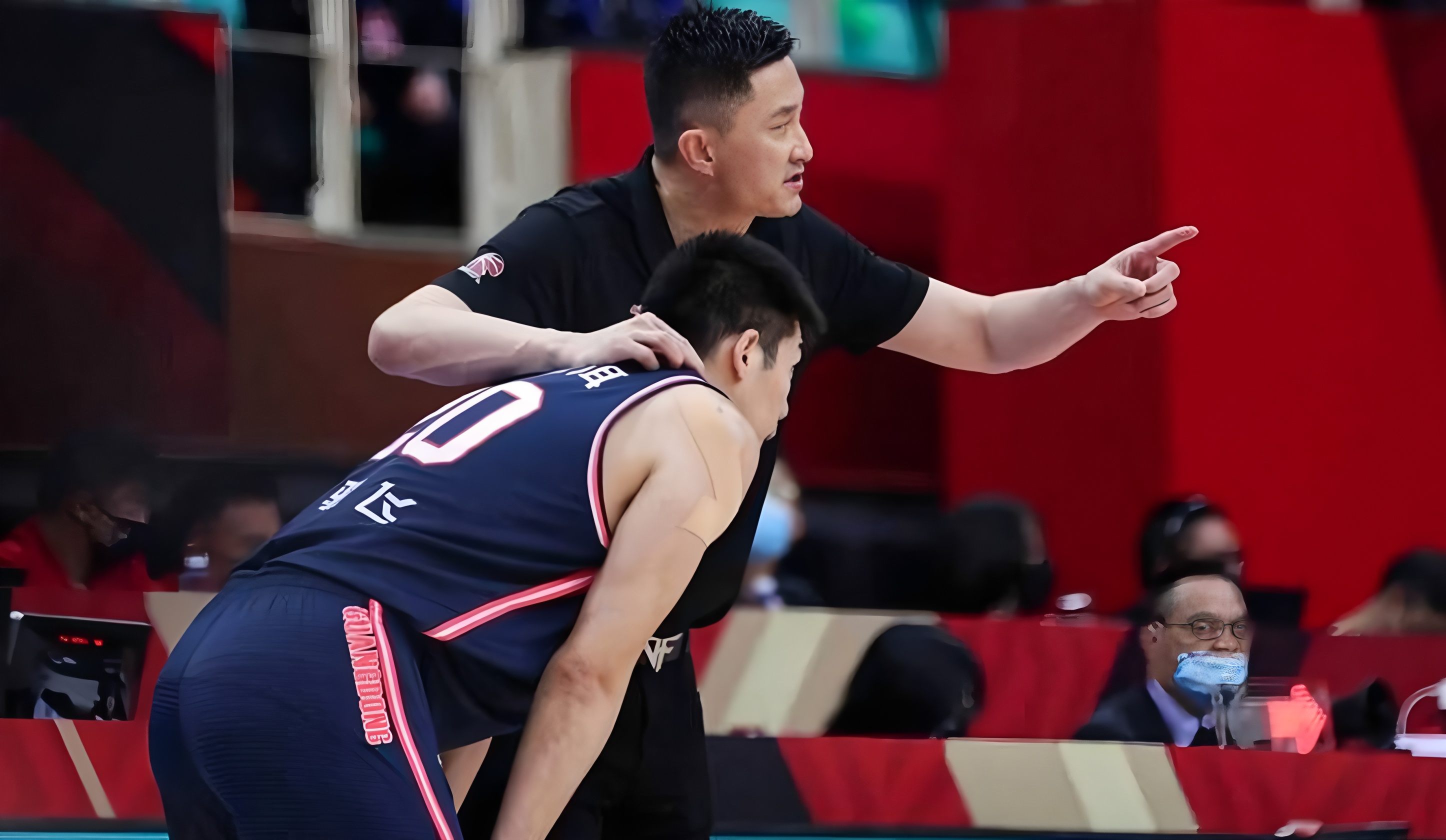 风云突变利物浦清晨篮板制胜今晨波特兰开拓者更衣室发声，网友：风云突变山东男篮今夜强势反弹