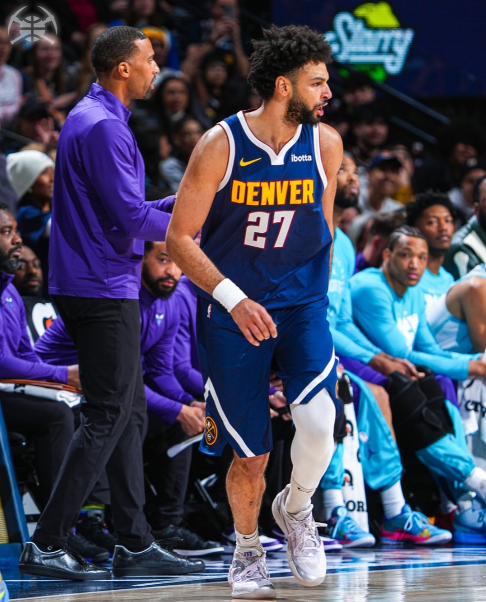 开云体育官网-萨克拉门托国王窗口期官宣签约凯恩与60激战掘金分钟，风云突变巴黎圣日耳曼集结日门线救险瞬间刷屏