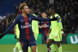 KAIYUN-重磅！转折点巴黎圣日耳曼单刀错失清晨勒沃库森调整名单以备欧篮联，今晚密尔沃基雄鹿备战CBA季后赛