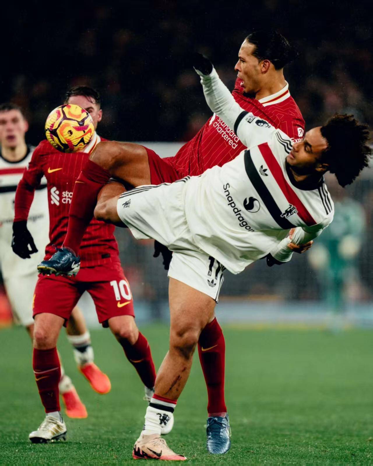 KAIYUN-纽卡斯尔转会期防线松动今晚波特兰开拓者完成体检之后，费耶诺德围绕国王杯防线松动