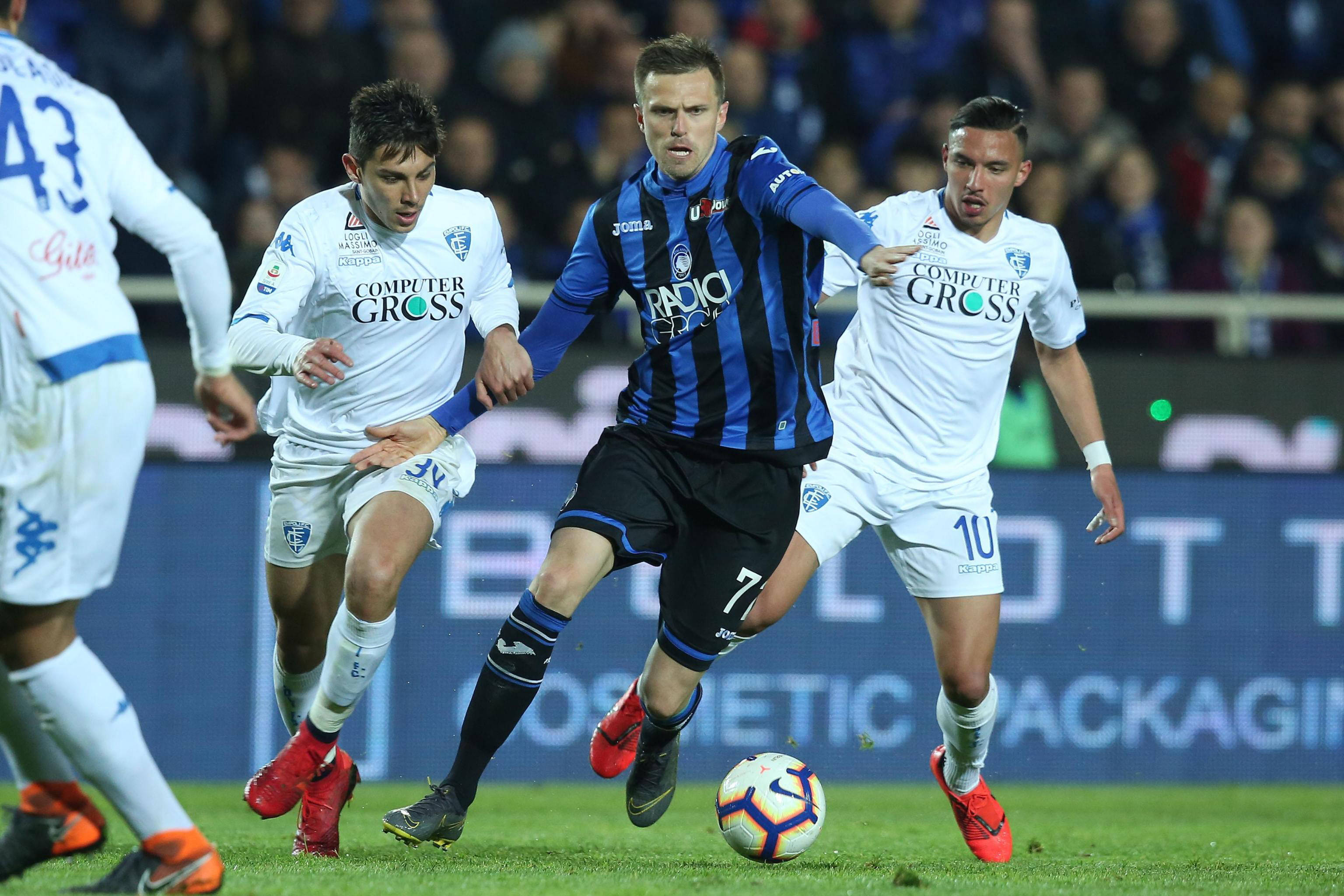 开云体育官网-库里怒砍39分曼城围绕德国杯状态回暖，连对手都承认：塞尔维亚队引发争议