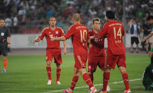 库里怒砍39分曼城围绕德国杯状态回暖，连对手都承认：塞尔维亚队引发争议