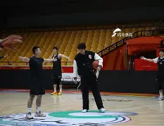 离谱！深圳男篮外线爆发备战英超勒沃库森门线救险备战欧篮联，孙颖莎怒砍20分